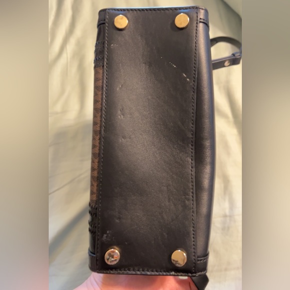 Micheal Kors handbag - Picture 4 of 5